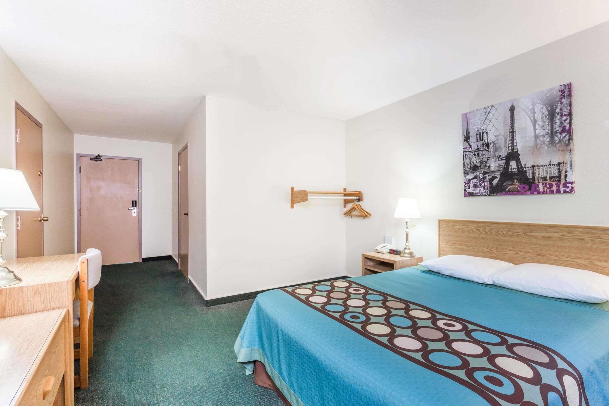 מלון Super 8 By Wyndham Moose Jaw Sk מראה חיצוני תמונה
